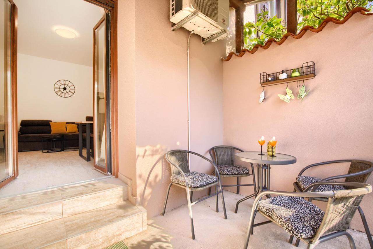 Amphitheater 3+2 Modern Apartment With Terrace, Wifi, Netflix Pula Extérieur photo